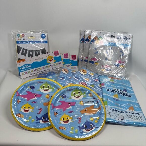 D8 Party Decorations- Baby Shark 12 piece party kit set ￼ - Picture 1 of 5